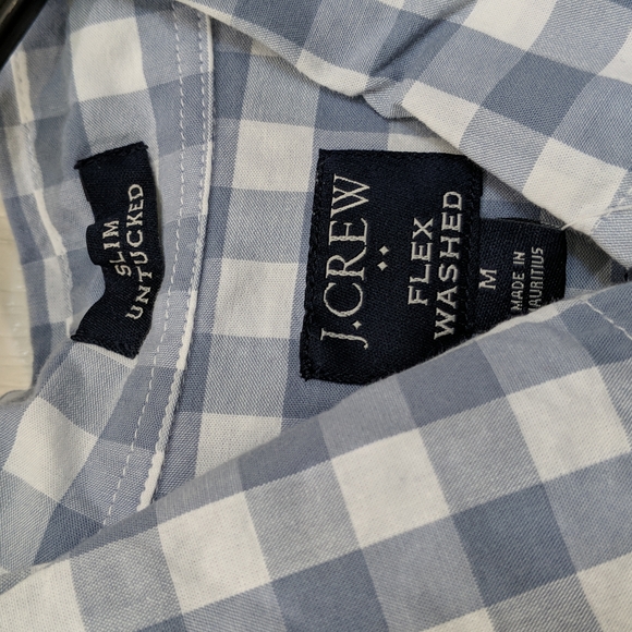 🌺 Buy 2 get 1 FREE! New. J. Crew LS button down. - Picture 3 of 4